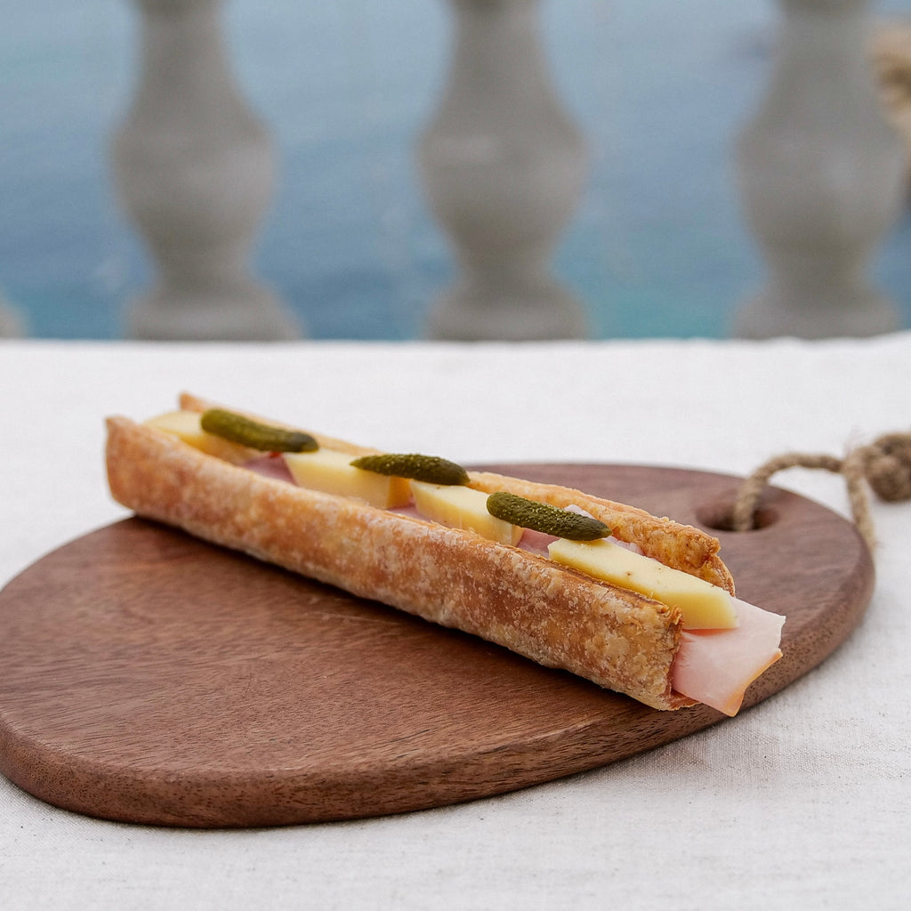 Sandwich Feuilleté Jambon- Beurre